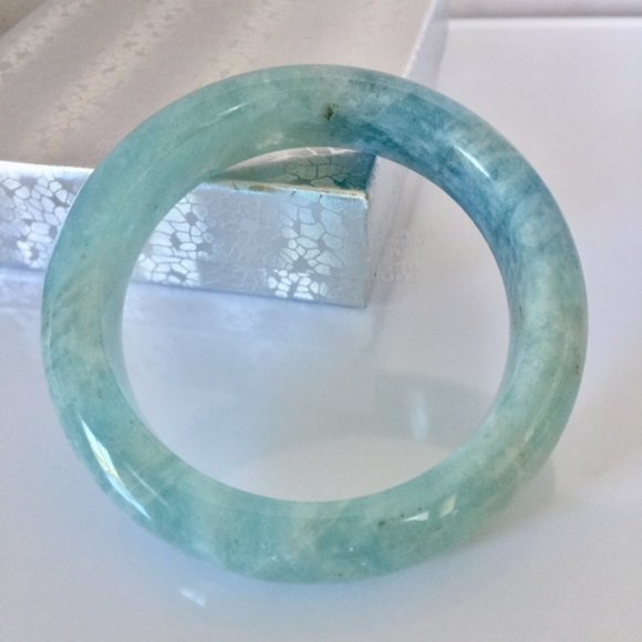 NWOT Natural Blue Aquamarine Crystal Bangle 56mm - Picture 4 of 16